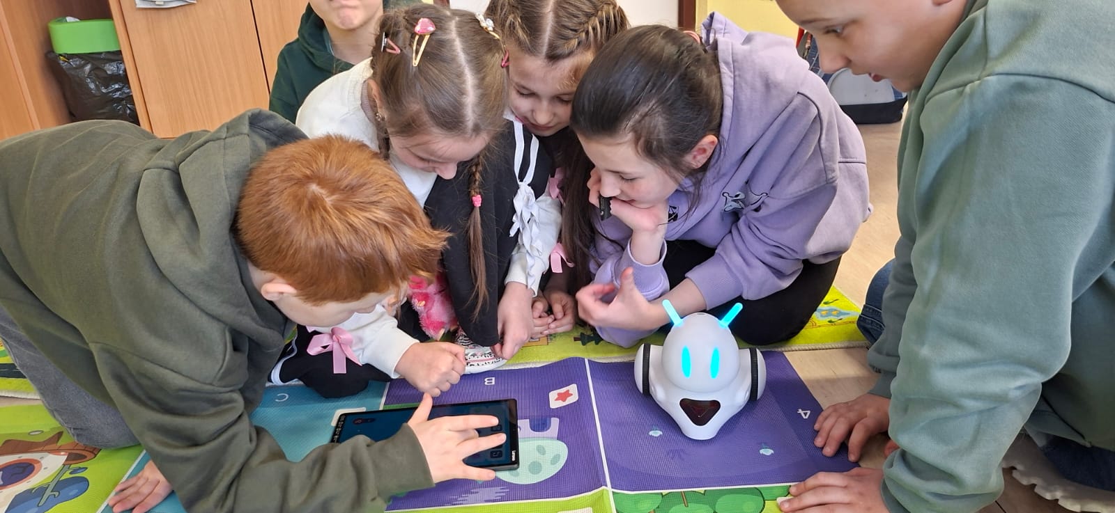 Na našej škole sa učíme moderne a hravo 🤖✨